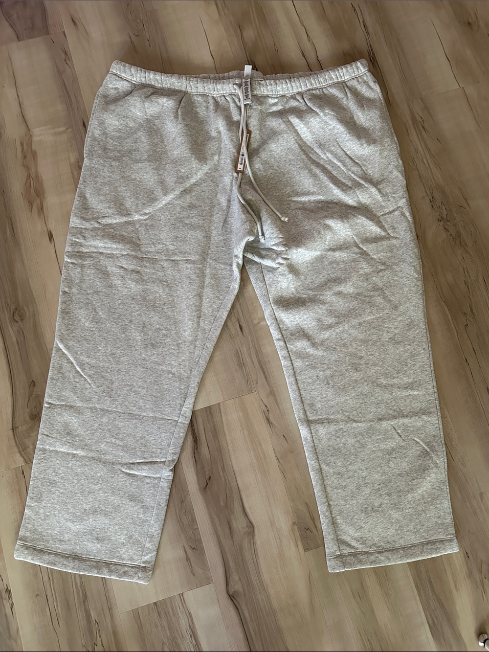 SKIMS Men's Heather Light Gray Drawstring Joggers NWT